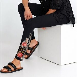 NEW Johnny Was Paola Leggings Embroidered Floral Black Small
